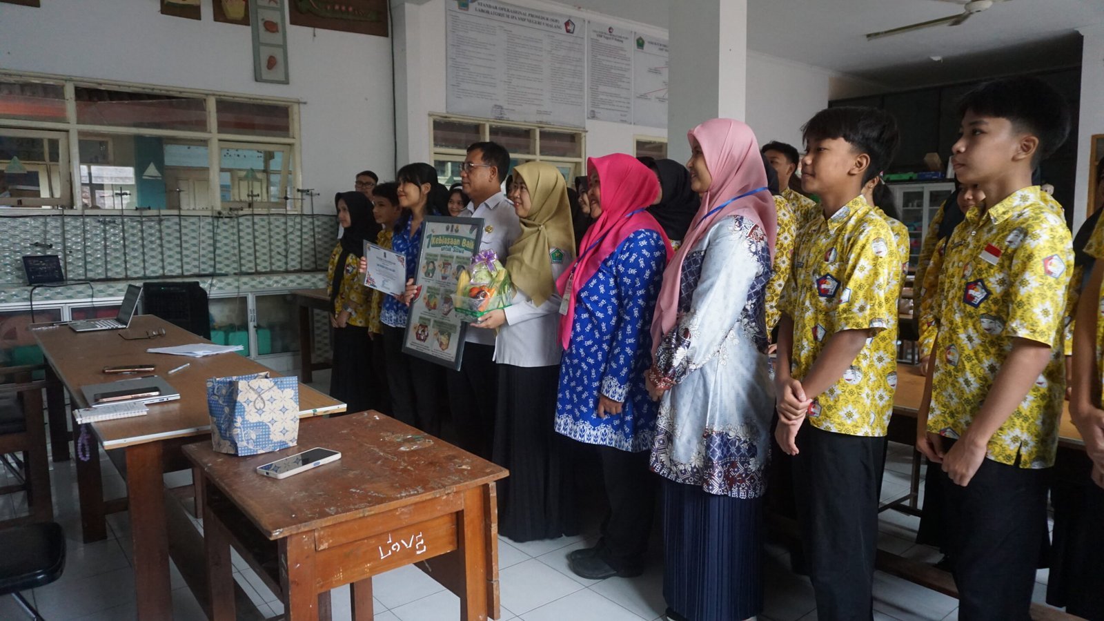 Kolaborasi Edukatif Bersama PERSAGI: Tingkatkan Sadar Gizi dan Kesehatan di SMP Negeri 9 Malang