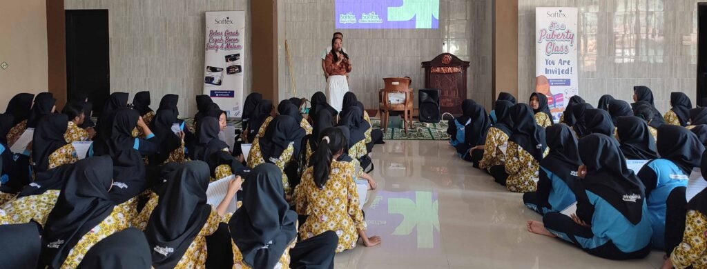 Kelas Pubertas Bersama Softex Indonesia